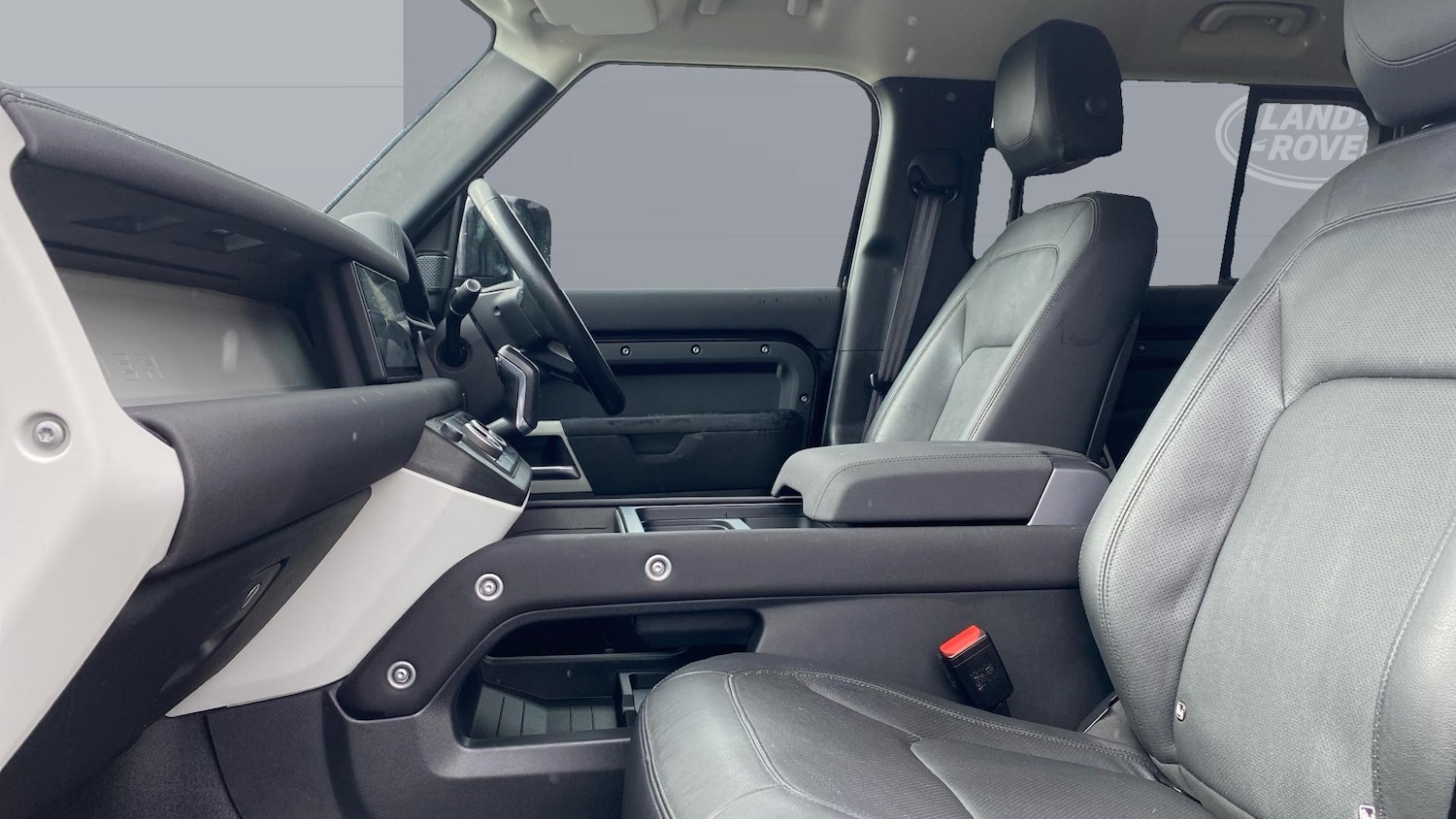 Used Land Rover Defender 2022 for sale - 77935158: Photo 3