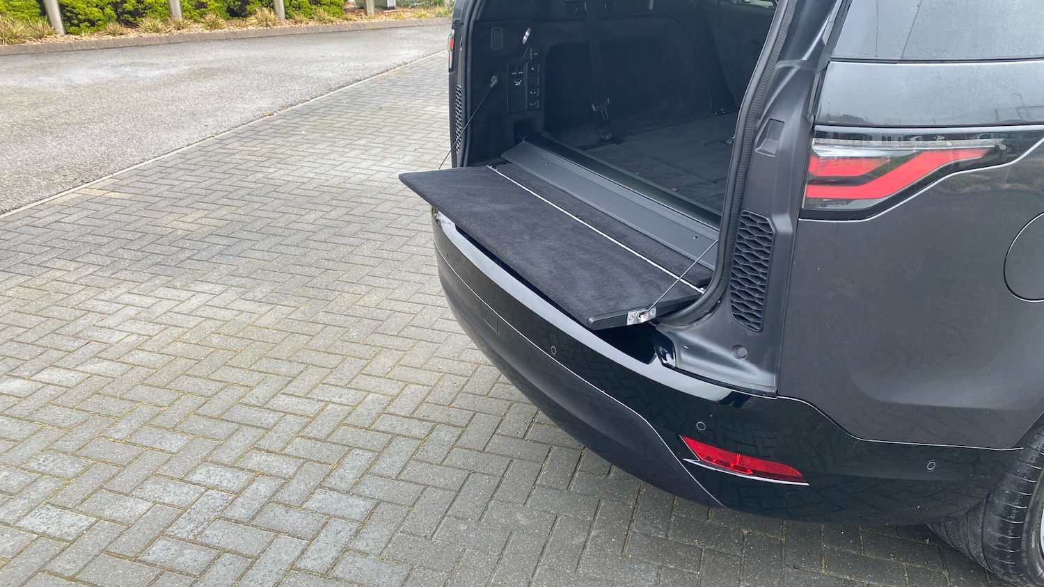 Used Land Rover Discovery 2023 for sale - 78092529: Photo 36