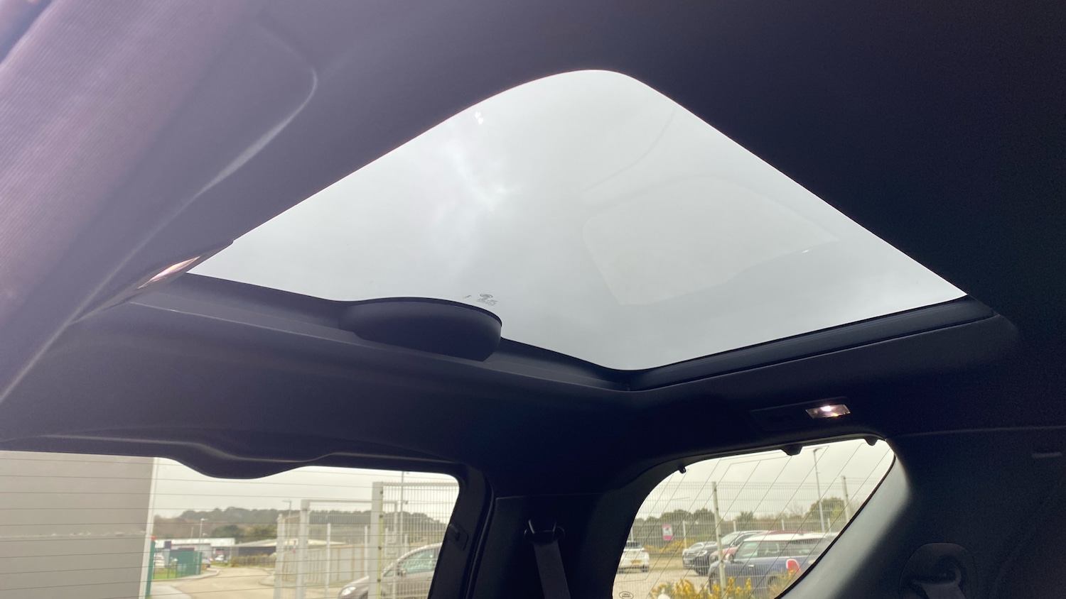 Used Land Rover Discovery 2023 for sale - 78092529: Photo 76