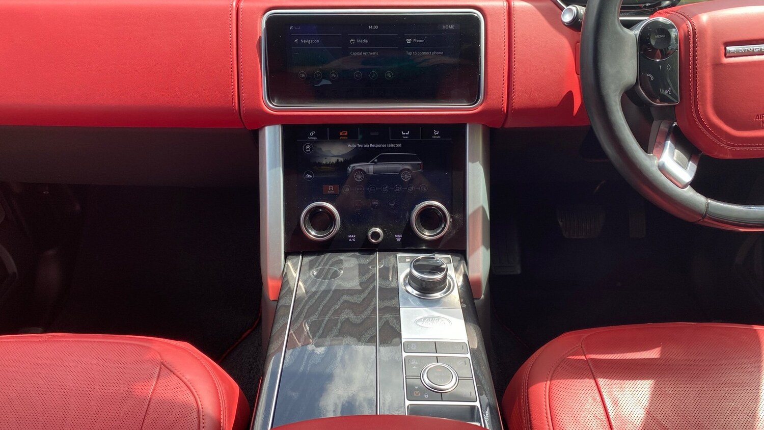 2019 Land Rover Range Rover 2.0 P400e Autobiography 4dr Auto Estate Estate Hybri - Picture 14 of 24