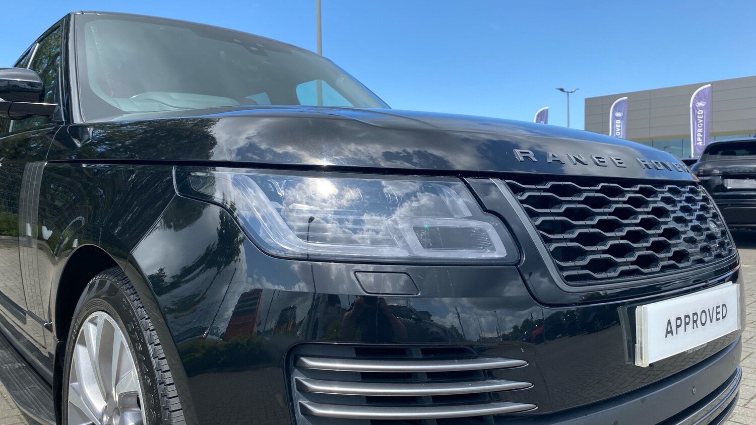 2019 Land Rover Range Rover 2.0 P400e Autobiography 4dr Auto Estate Estate Hybri - Picture 17 of 24