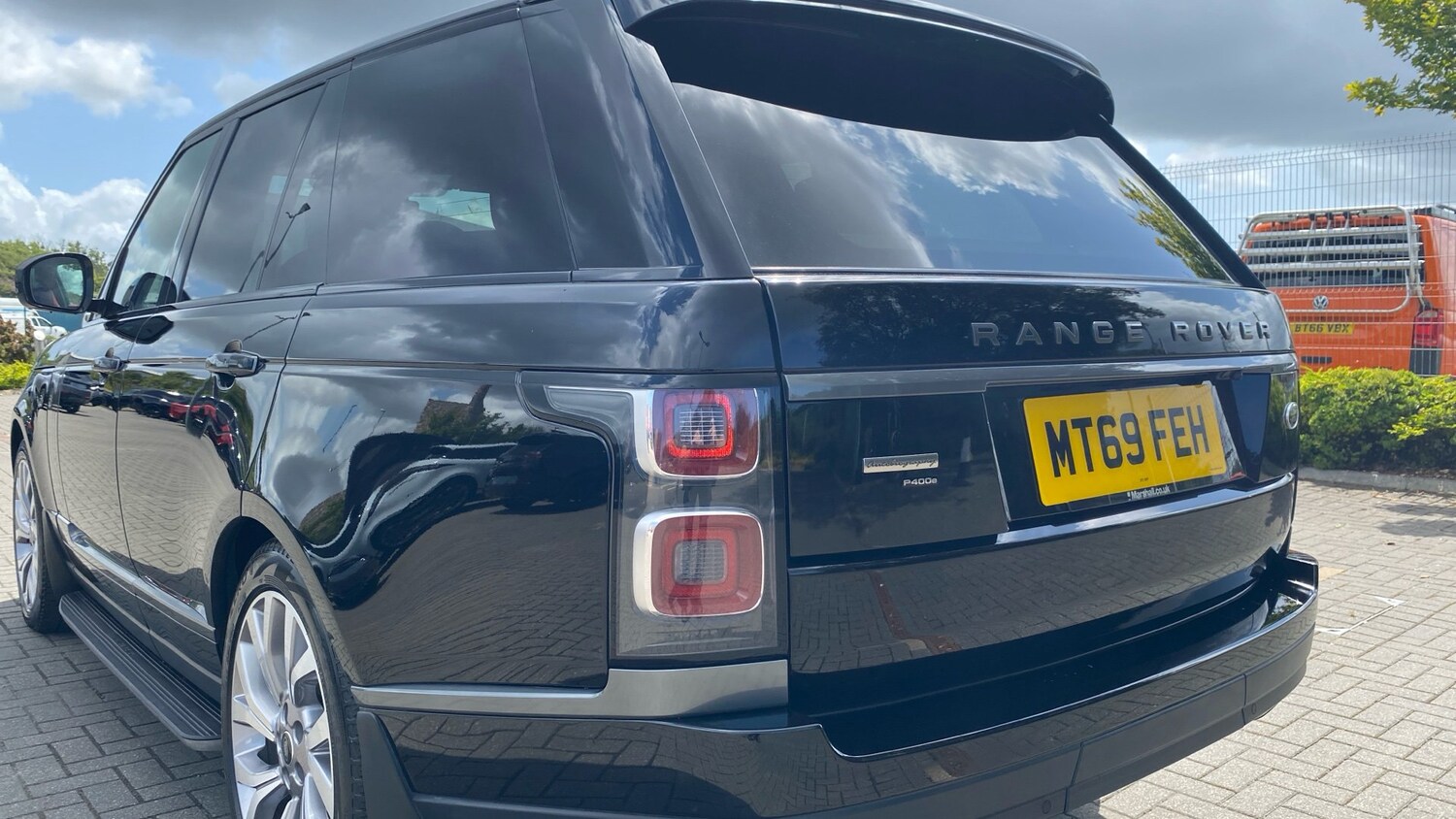 2019 Land Rover Range Rover 2.0 P400e Autobiography 4dr Auto Estate Estate Hybri - Picture 19 of 24