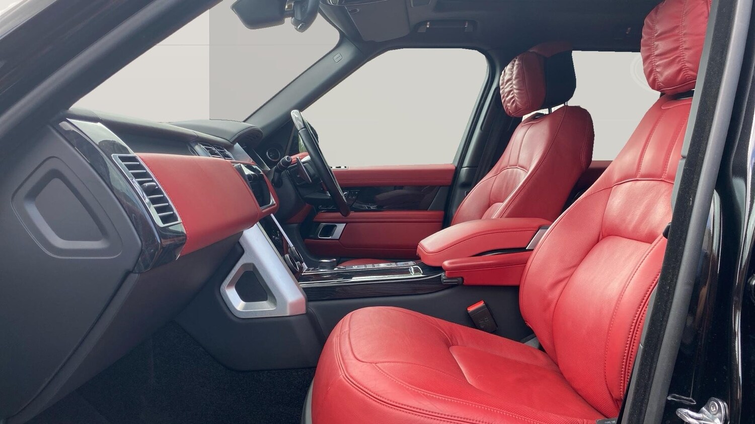 2019 Land Rover Range Rover 2.0 P400e Autobiography 4dr Auto Estate Estate Hybri - Picture 3 of 24