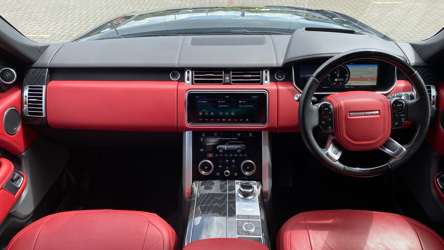 2019 Land Rover Range Rover 2.0 P400e Autobiography 4dr Auto Estate Estate Hybri - Picture 9 of 24