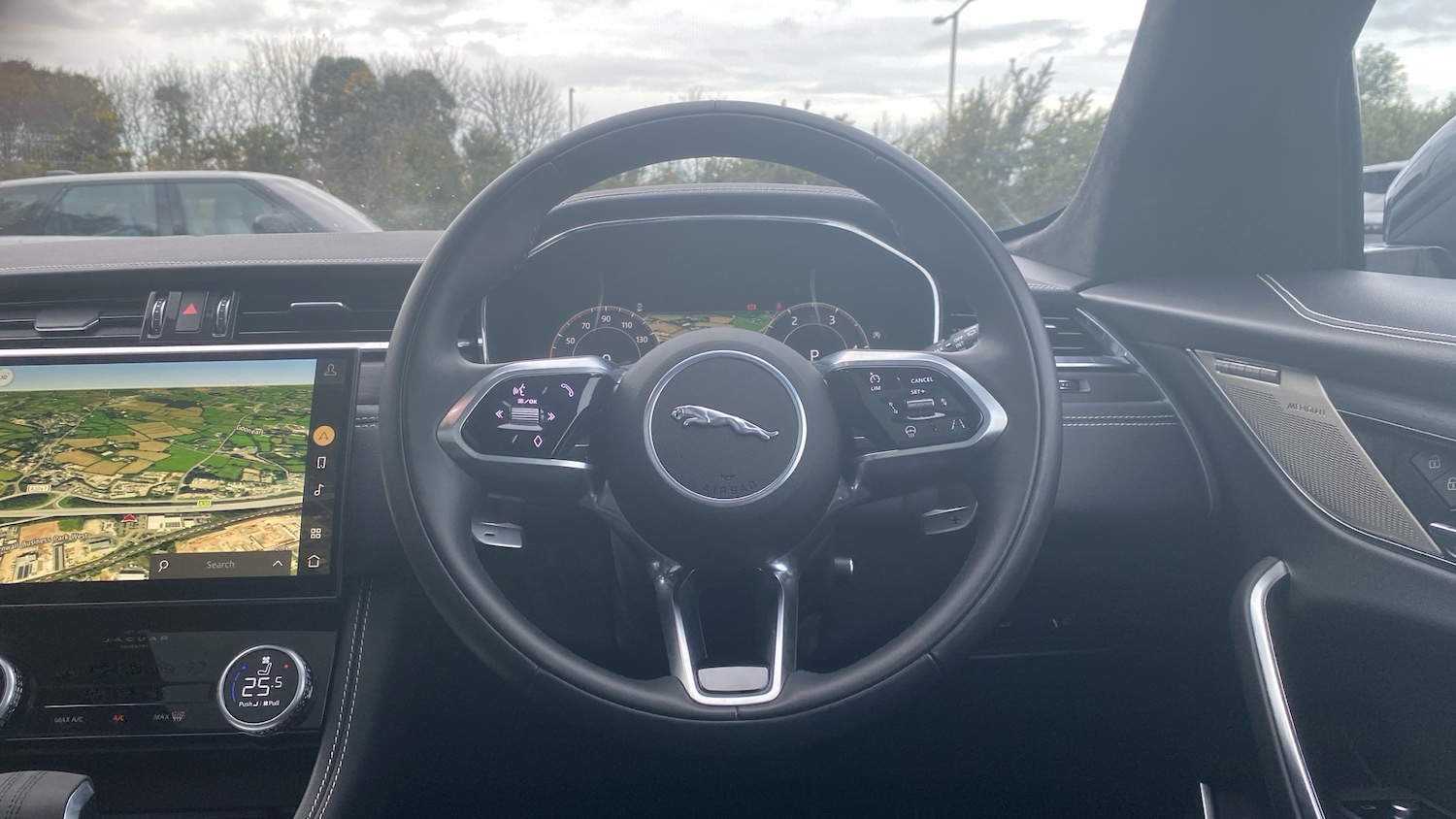 Used Jaguar F-Pace 2023 for sale - 76534292: Photo 15