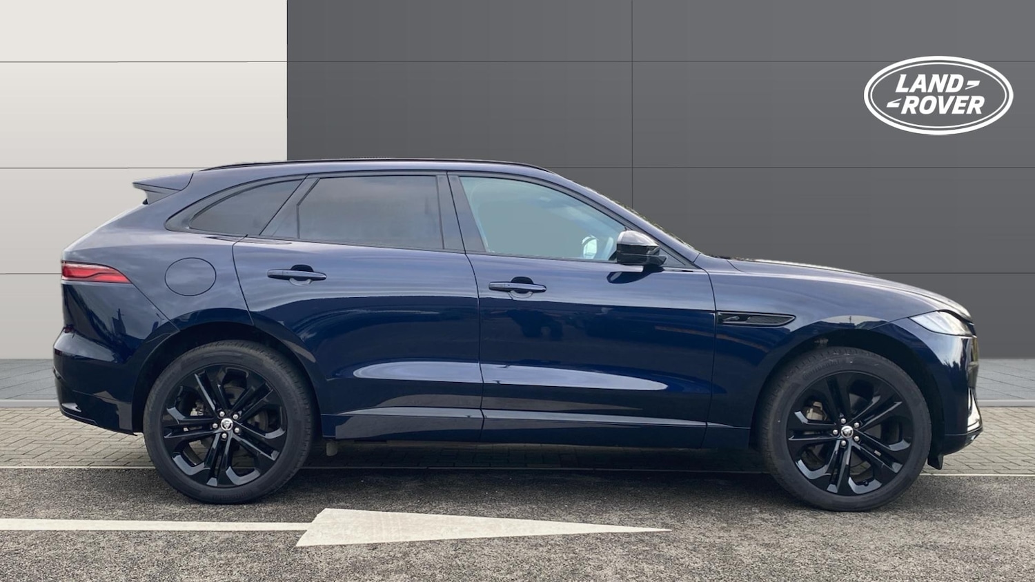 Used Jaguar F-Pace 2023 for sale - 76534292: Photo 5