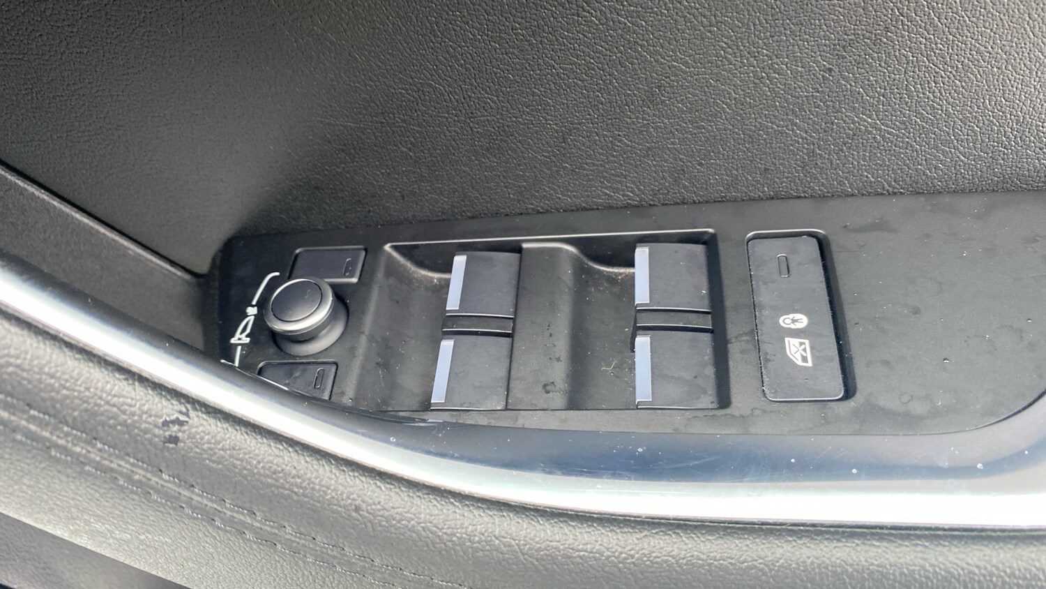 Used Jaguar XE 2021 for sale - 77519727: Photo 41