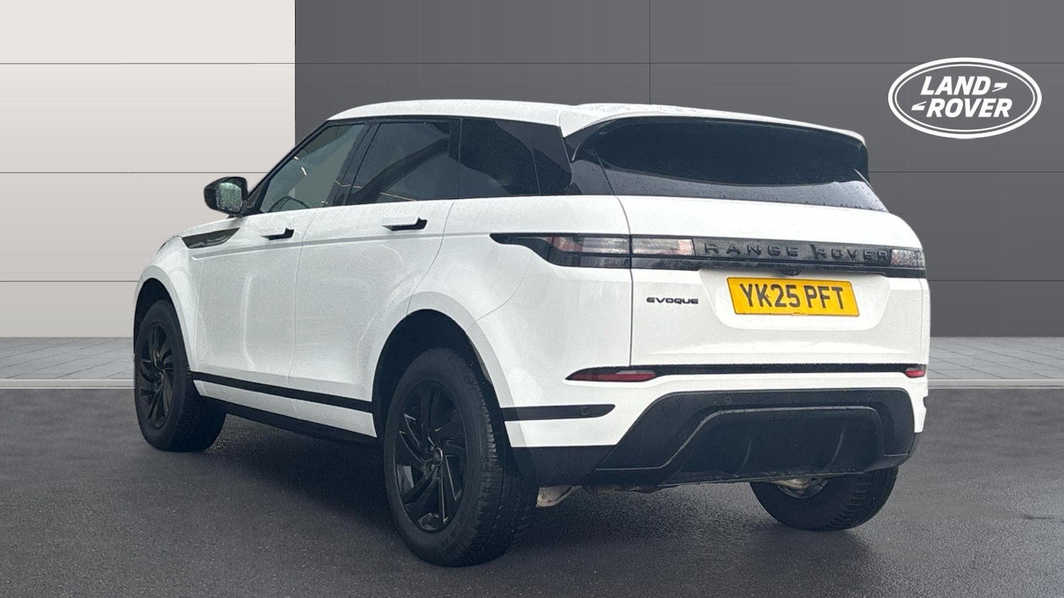 Used Land Rover Range Rover Evoque 2025 for sale - 77807000: Photo 2