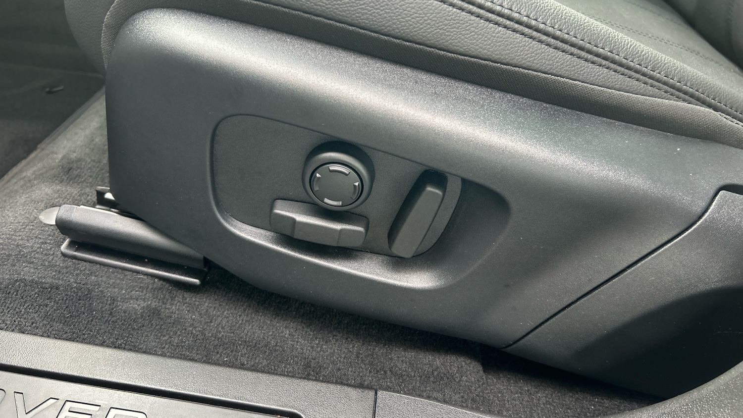 Used Land Rover Range Rover Evoque 2025 for sale - 77807000: Photo 35