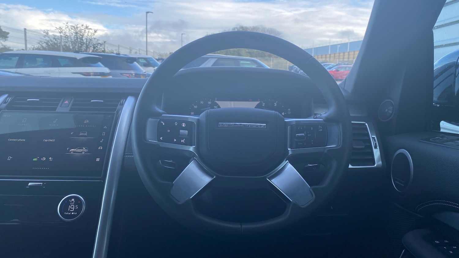 Used Land Rover Discovery 2025 for sale - 76766864: Photo 15