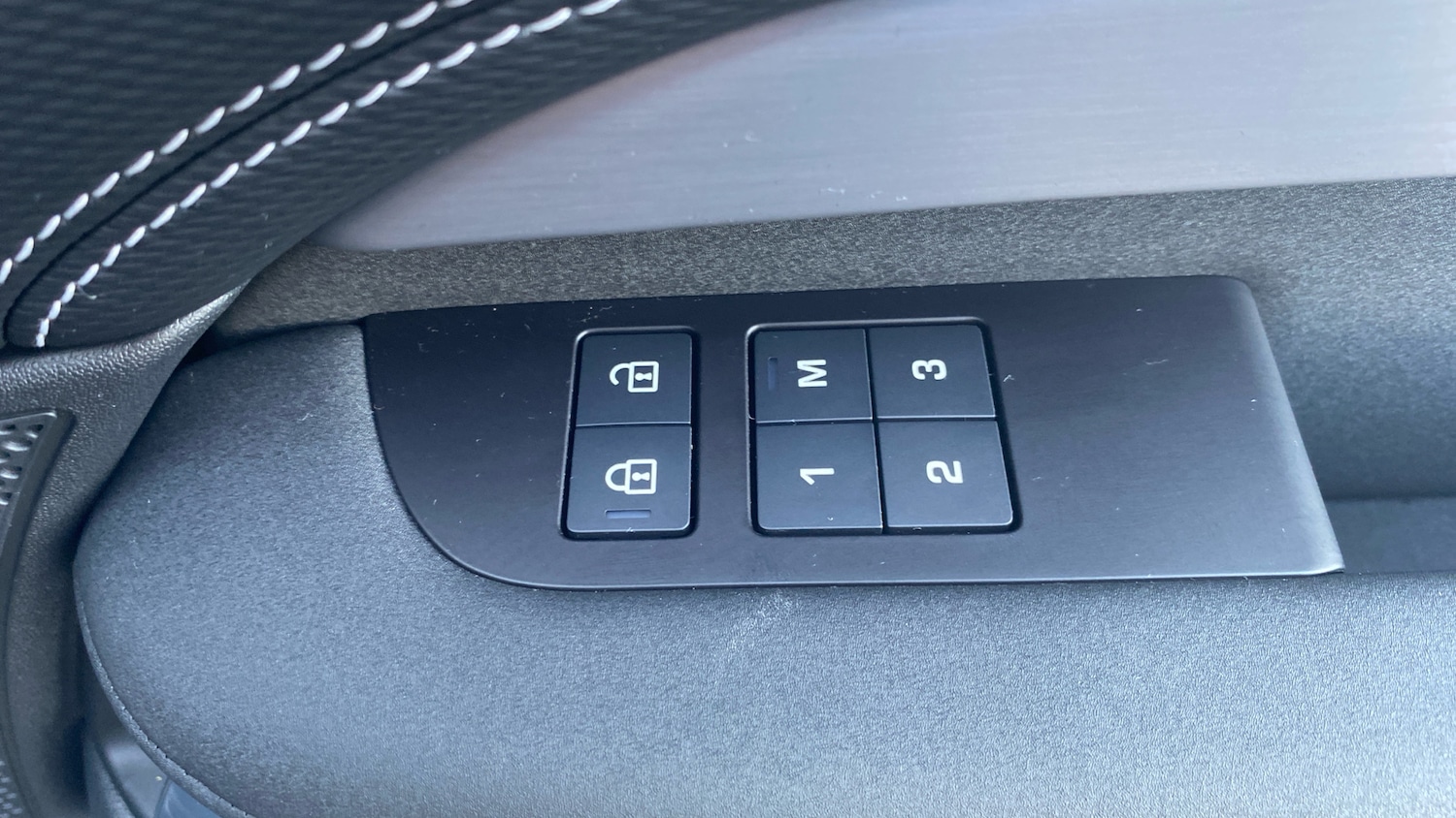 Used Land Rover Discovery 2025 for sale - 76766864: Photo 39