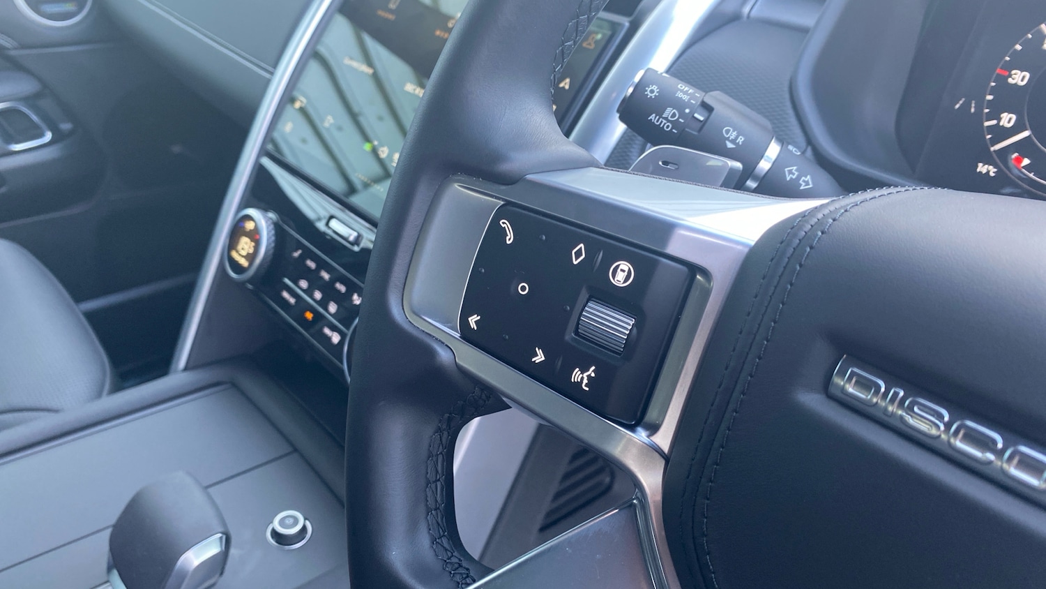 Used Land Rover Discovery 2025 for sale - 76766864: Photo 42