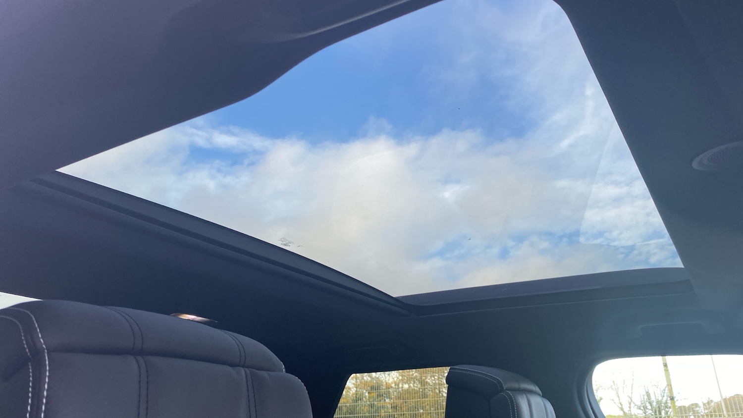 Used Land Rover Discovery 2025 for sale - 76766864: Photo 56