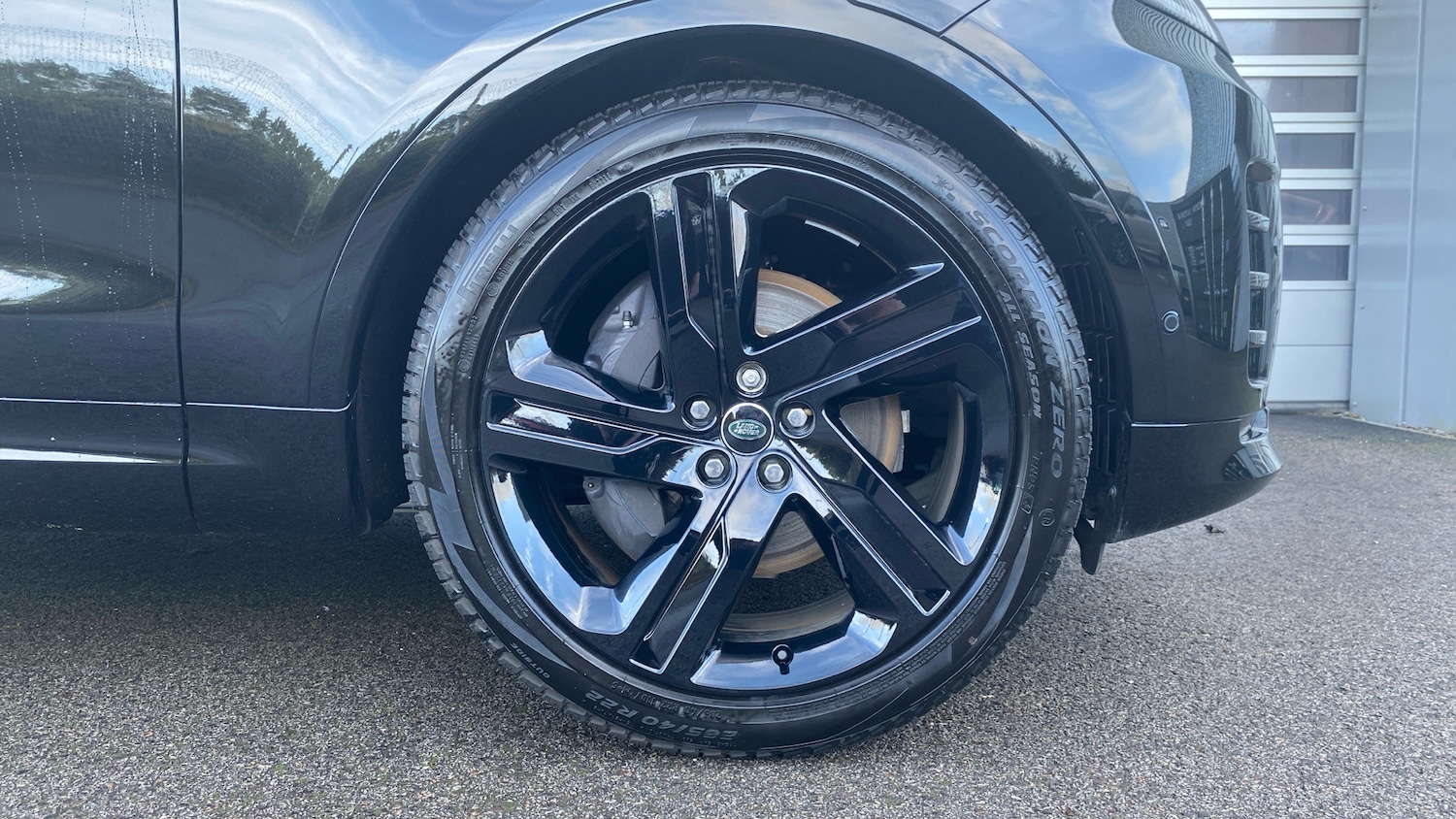 Used Land Rover Discovery 2025 for sale - 76766864: Photo 8