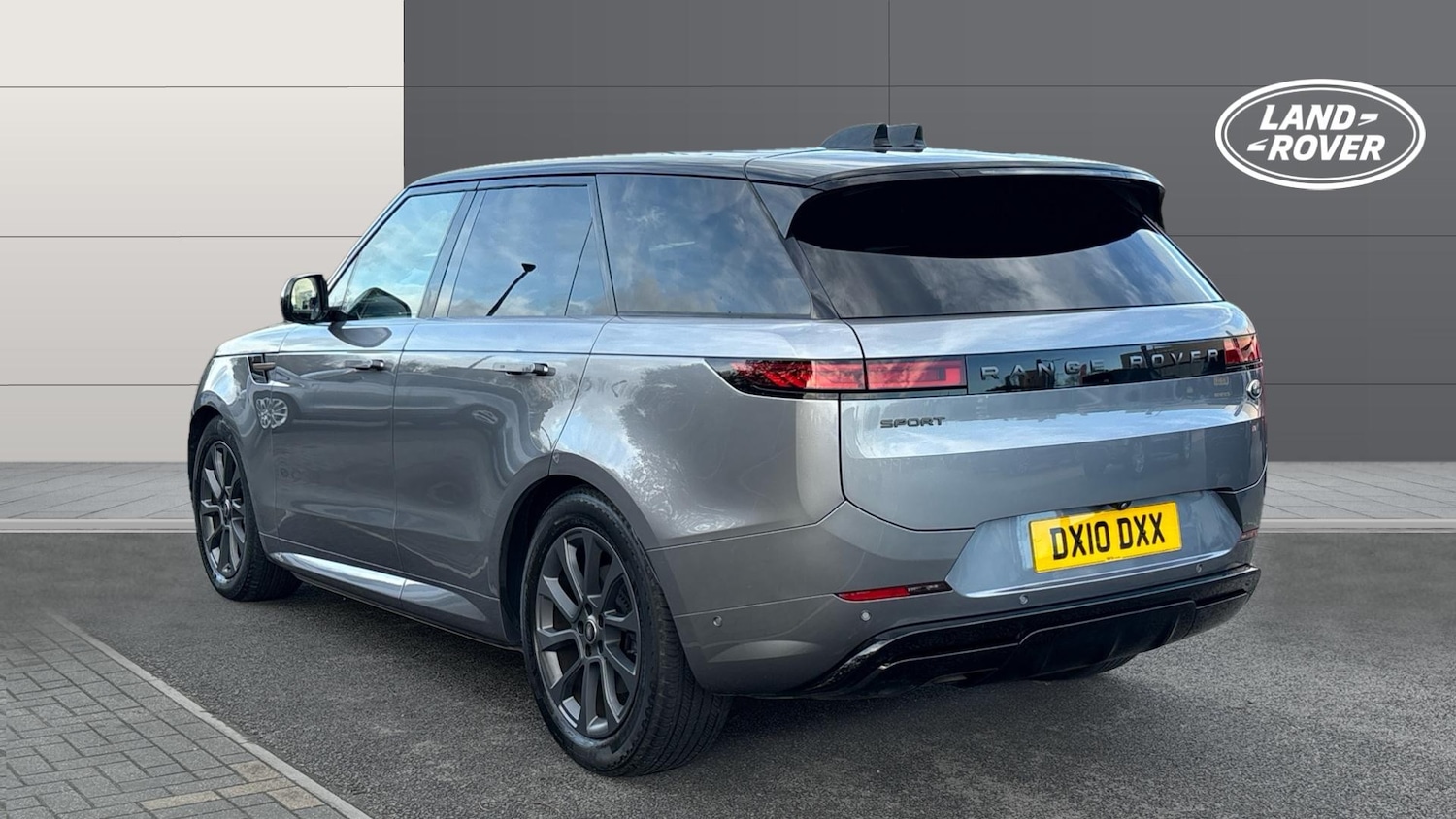 Used Land Rover Range Rover Sport 2023 for sale - 76508018: Photo 2