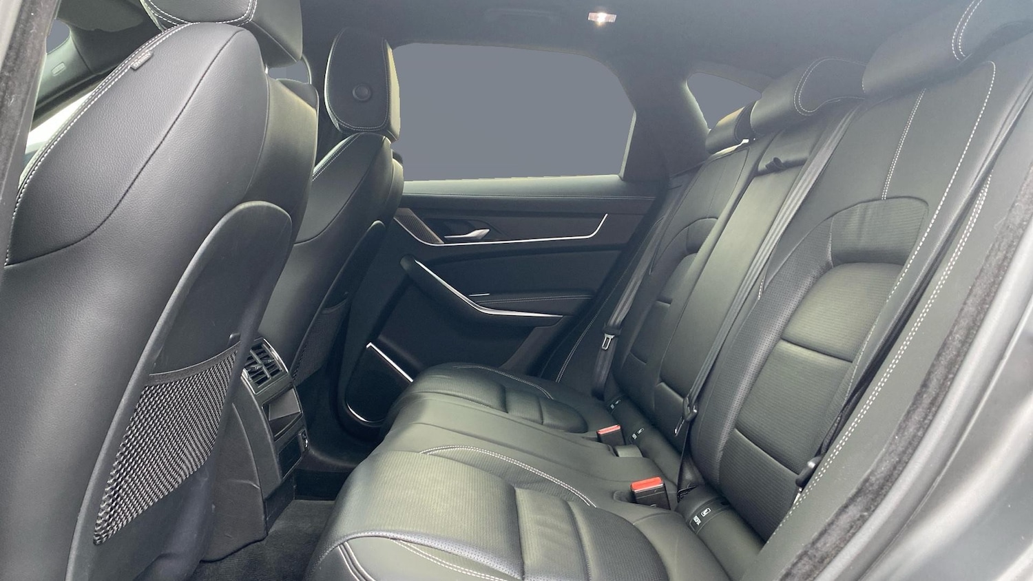 Used Jaguar F-Pace 2023 for sale - 77803563: Photo 4