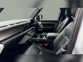 Used Land Rover Defender 2024 for sale - 78408160: Photo