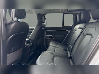 Used Land Rover Defender 2024 for sale - 78408160: Photo