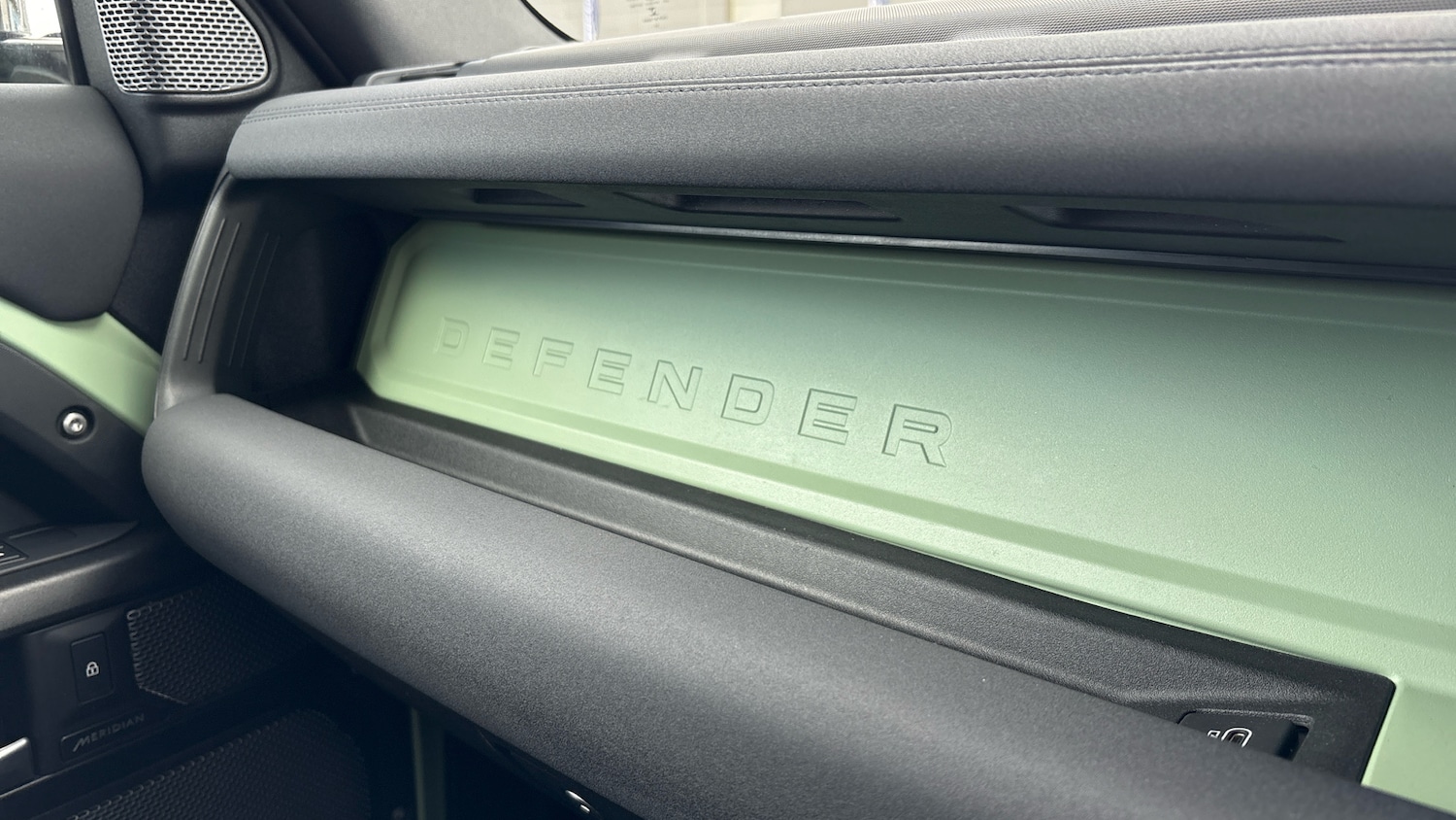 Used Land Rover Defender 2023 for sale - 77915833: Photo 26