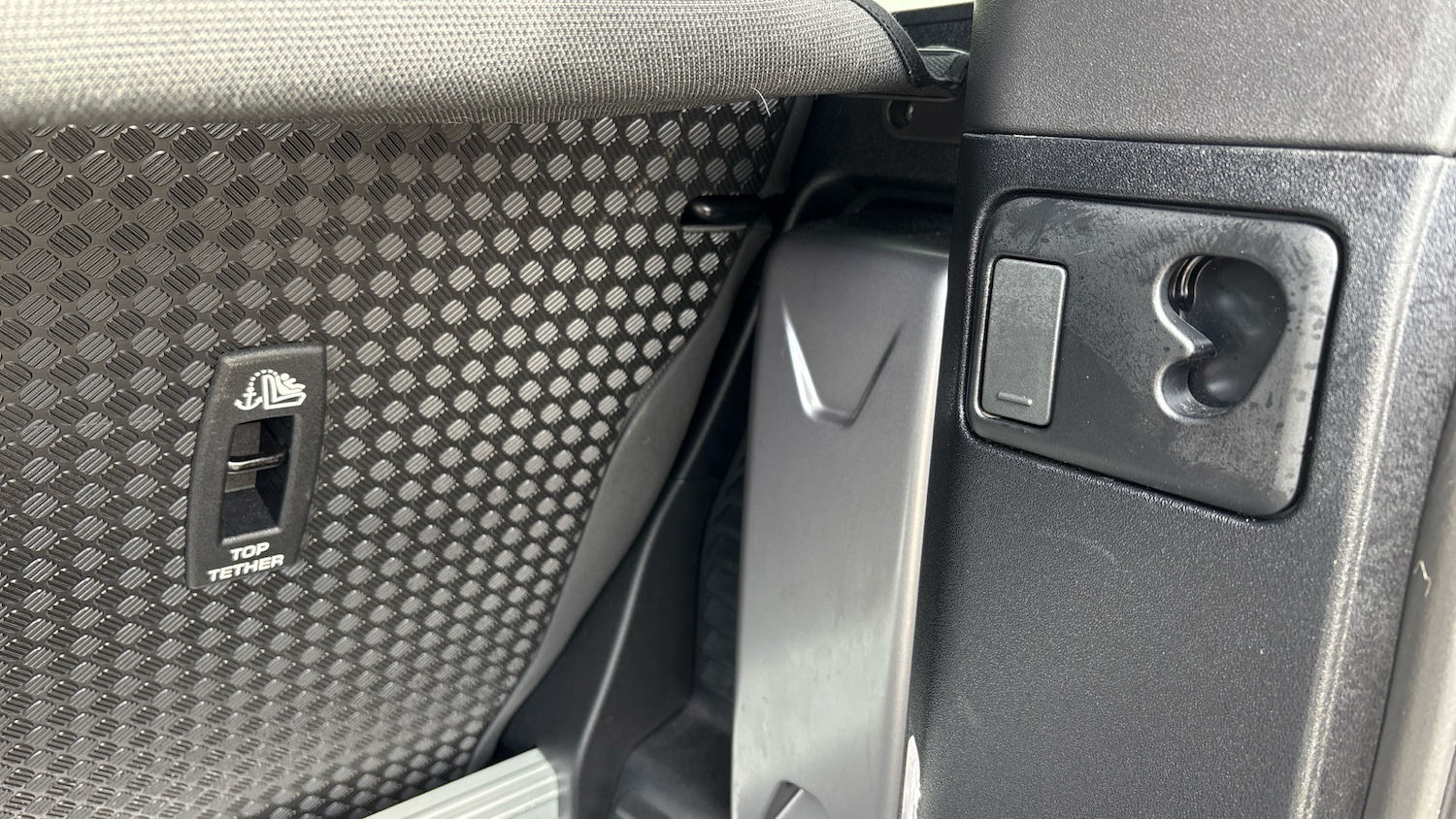 Used Land Rover Defender 2023 for sale - 77915833: Photo 28