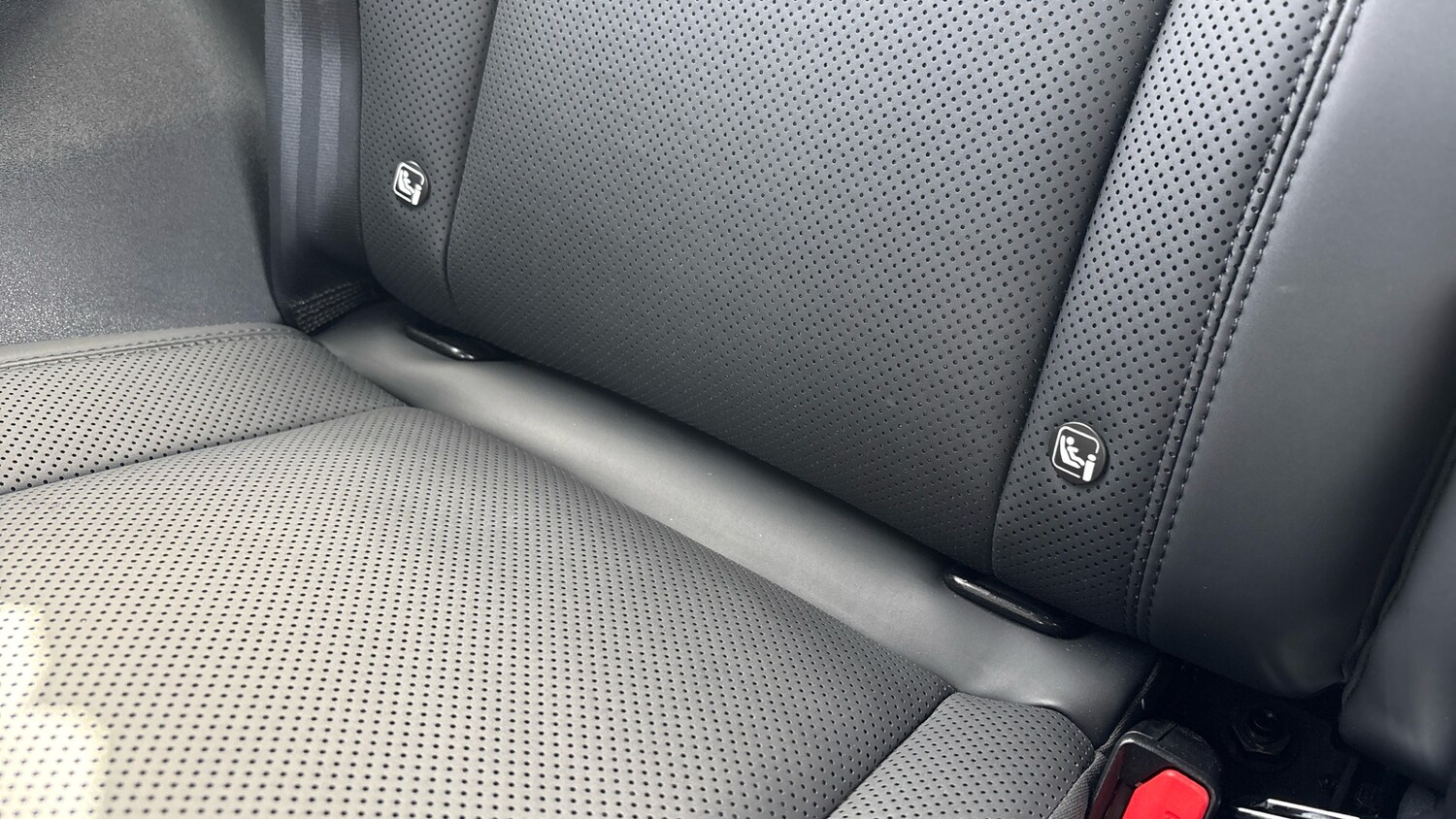 Used Land Rover Defender 2023 for sale - 77915833: Photo 31