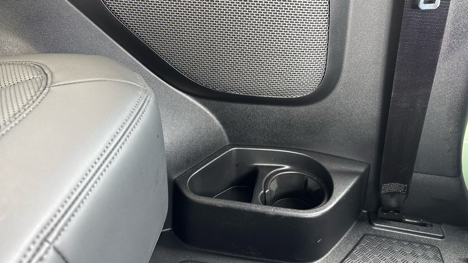 Used Land Rover Defender 2023 for sale - 77915833: Photo 32