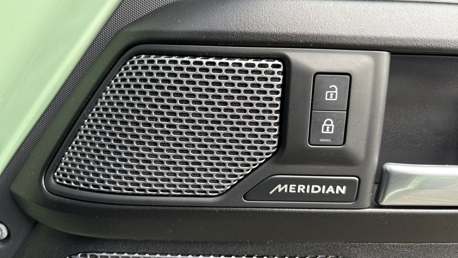 Used Land Rover Defender 2023 for sale - 77915833: Photo 48