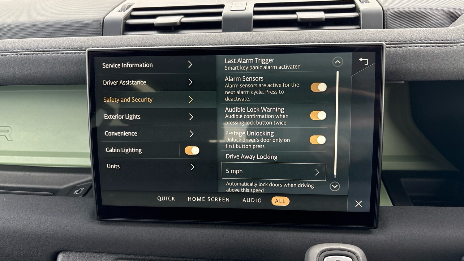 Used Land Rover Defender 2023 for sale - 77915833: Photo 55