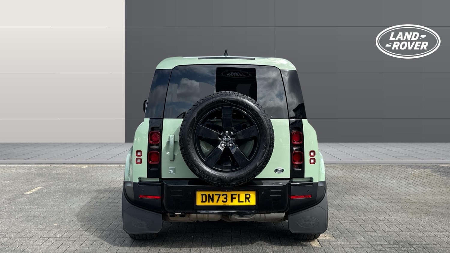 Used Land Rover Defender 2023 for sale - 77915833: Photo 6