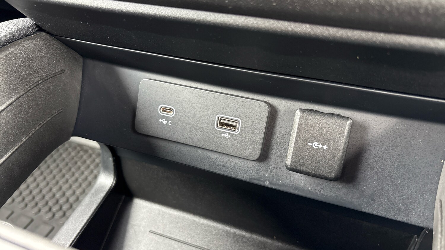 Used Land Rover Defender 2023 for sale - 77915833: Photo 69