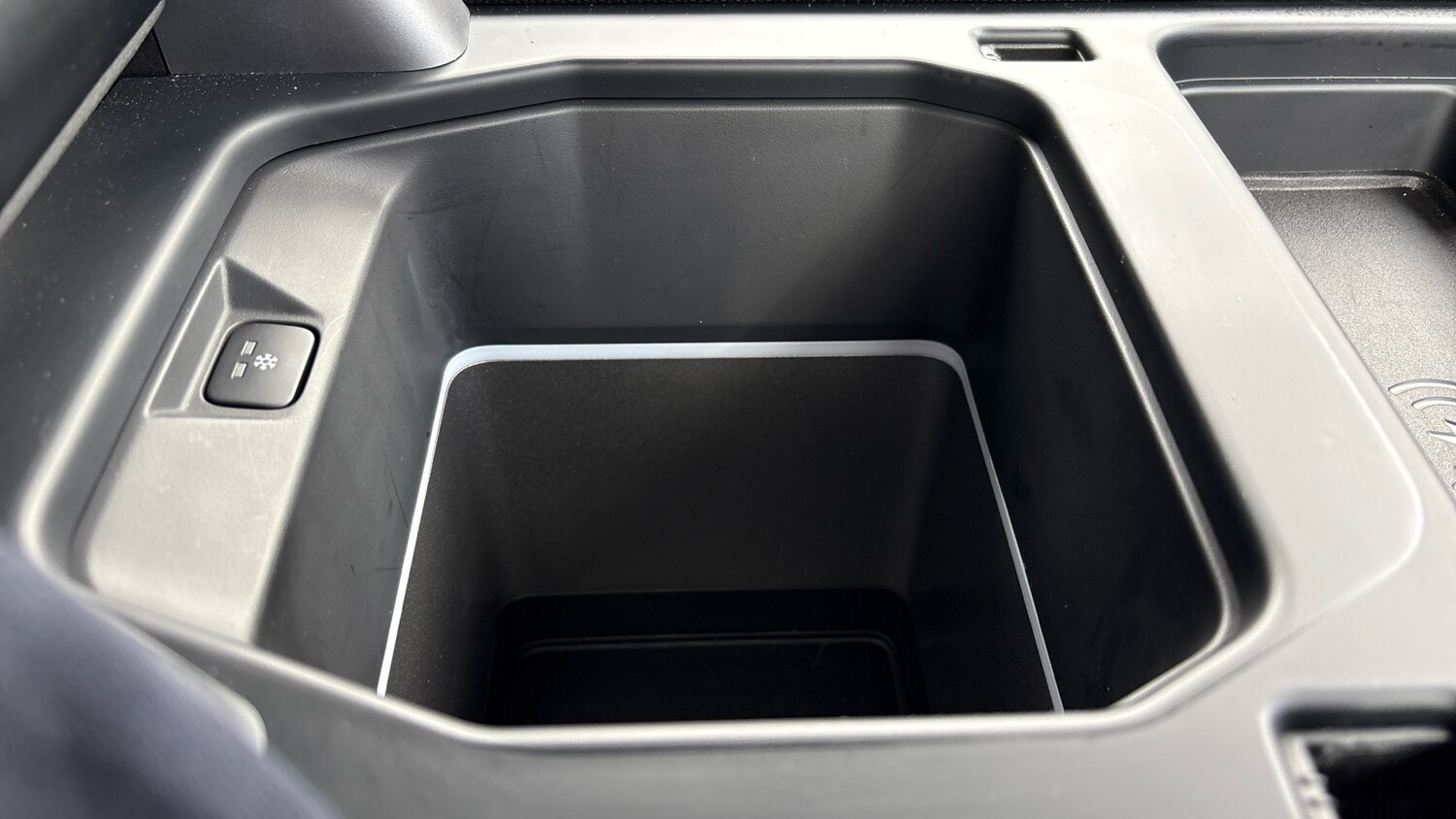 Used Land Rover Defender 2023 for sale - 77915833: Photo 72