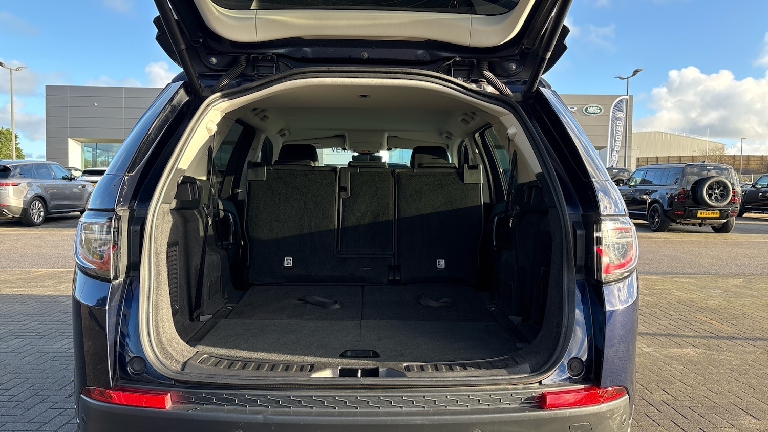 Used Land Rover Discovery Sport 2020 for sale - 76807395: Photo 10