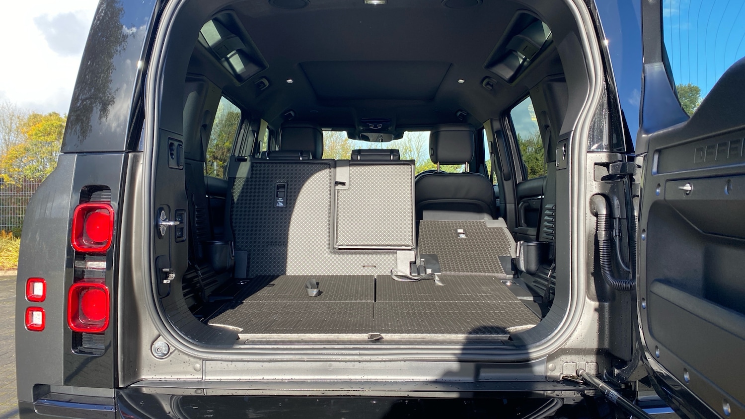 Used Land Rover Defender 2025 for sale - 76382569: Photo 10