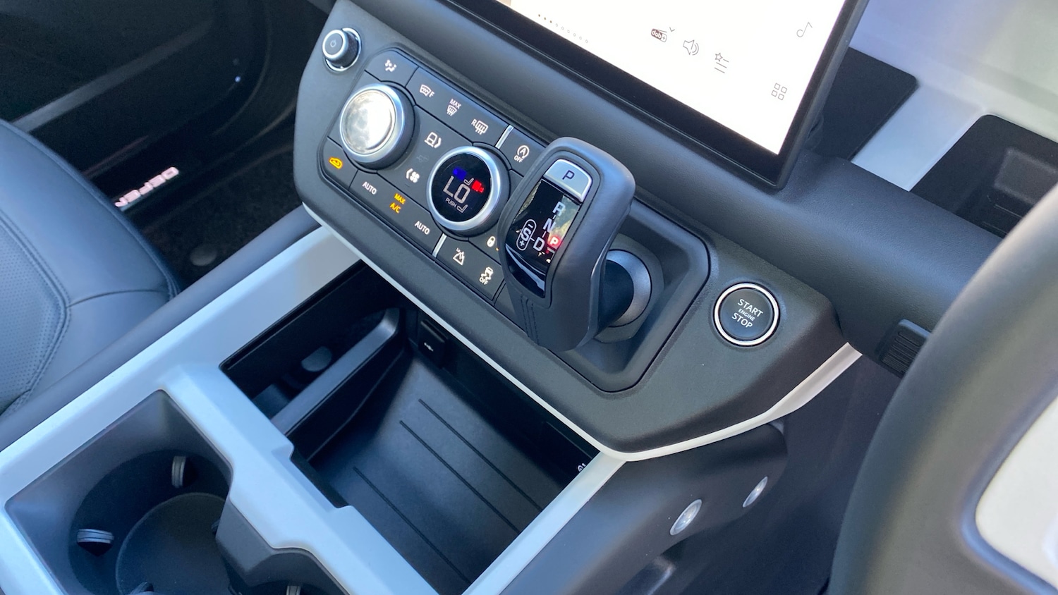 Used Land Rover Defender 2025 for sale - 76382569: Photo 13