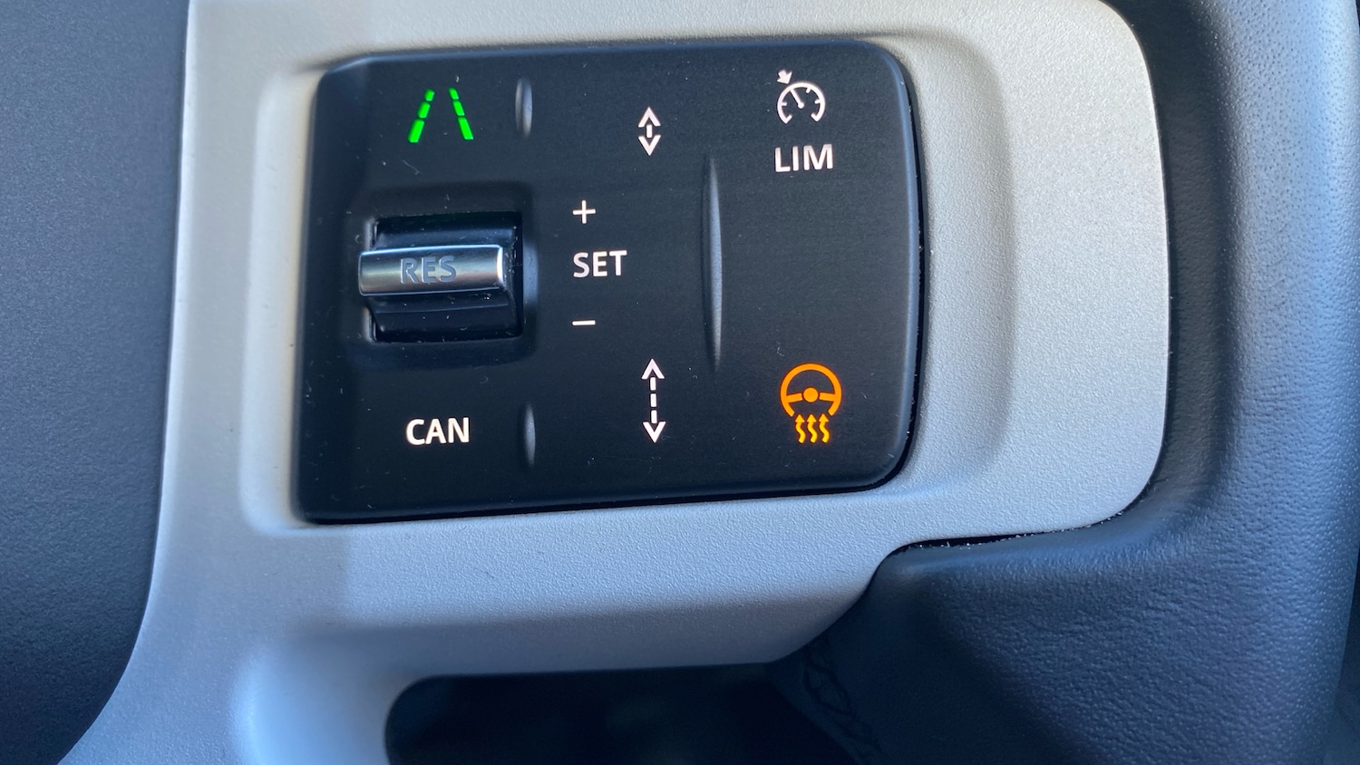 Used Land Rover Defender 2025 for sale - 76382569: Photo 70