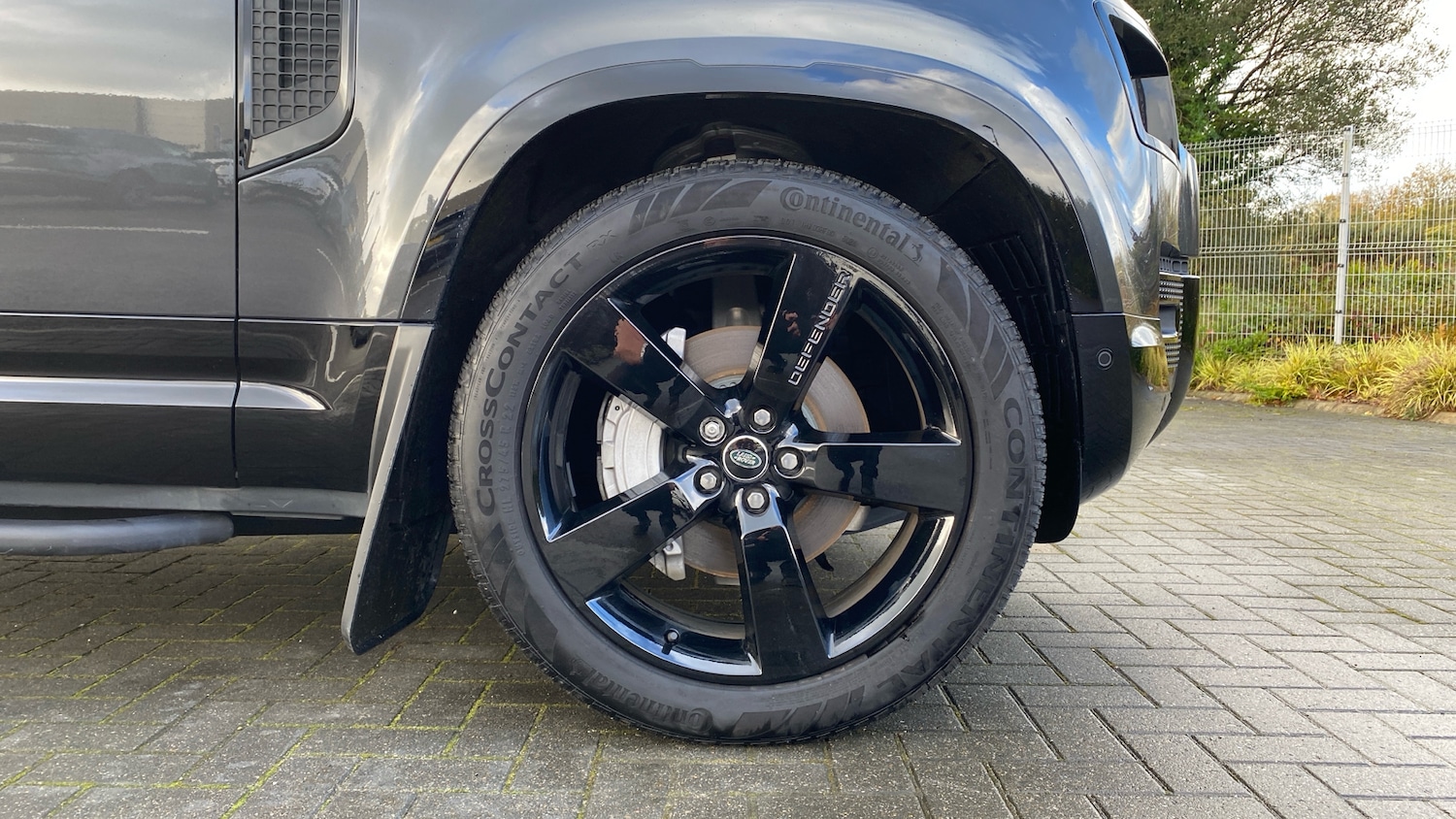 Used Land Rover Defender 2025 for sale - 76382569: Photo 8