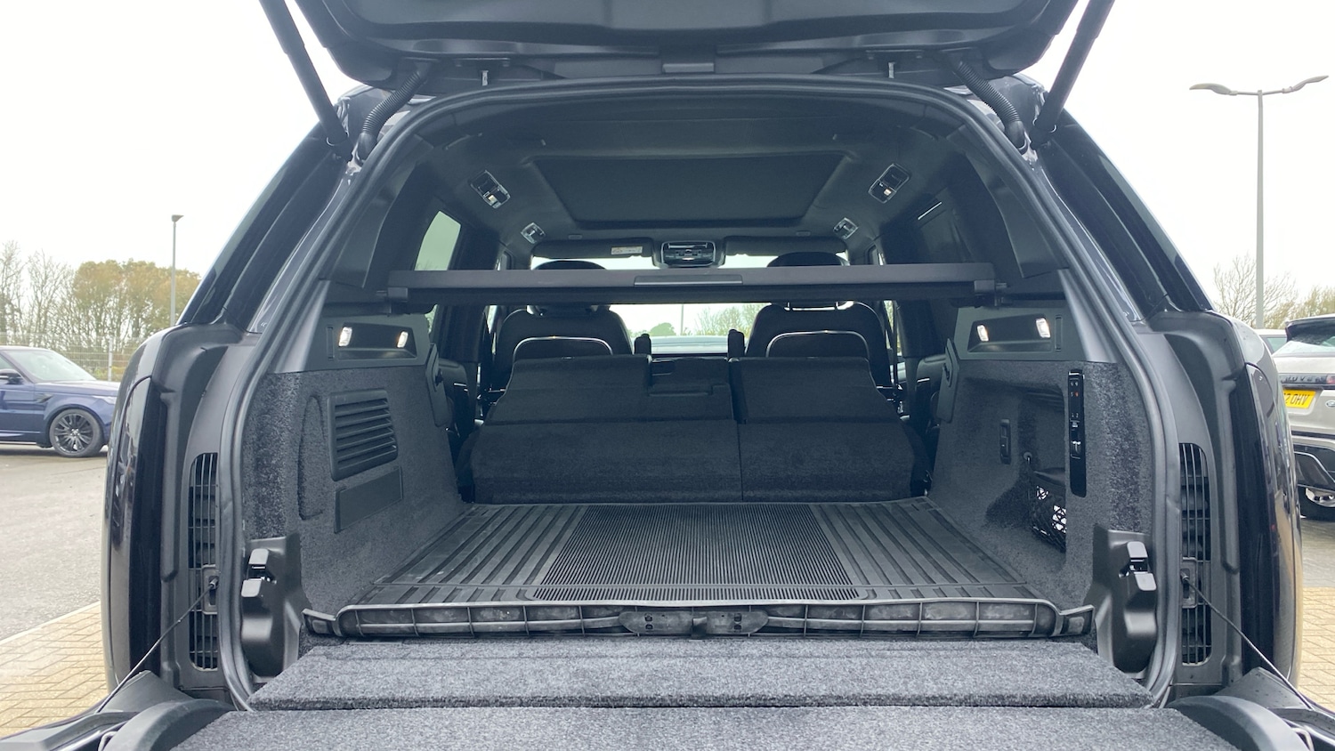 Used Land Rover Range Rover 2025 for sale - 76877751: Photo 10