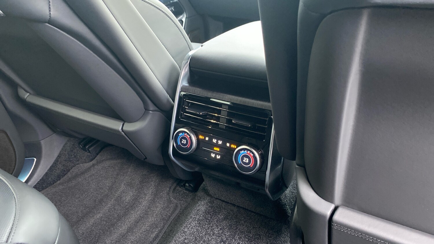 Used Land Rover Range Rover 2025 for sale - 76877751: Photo 18