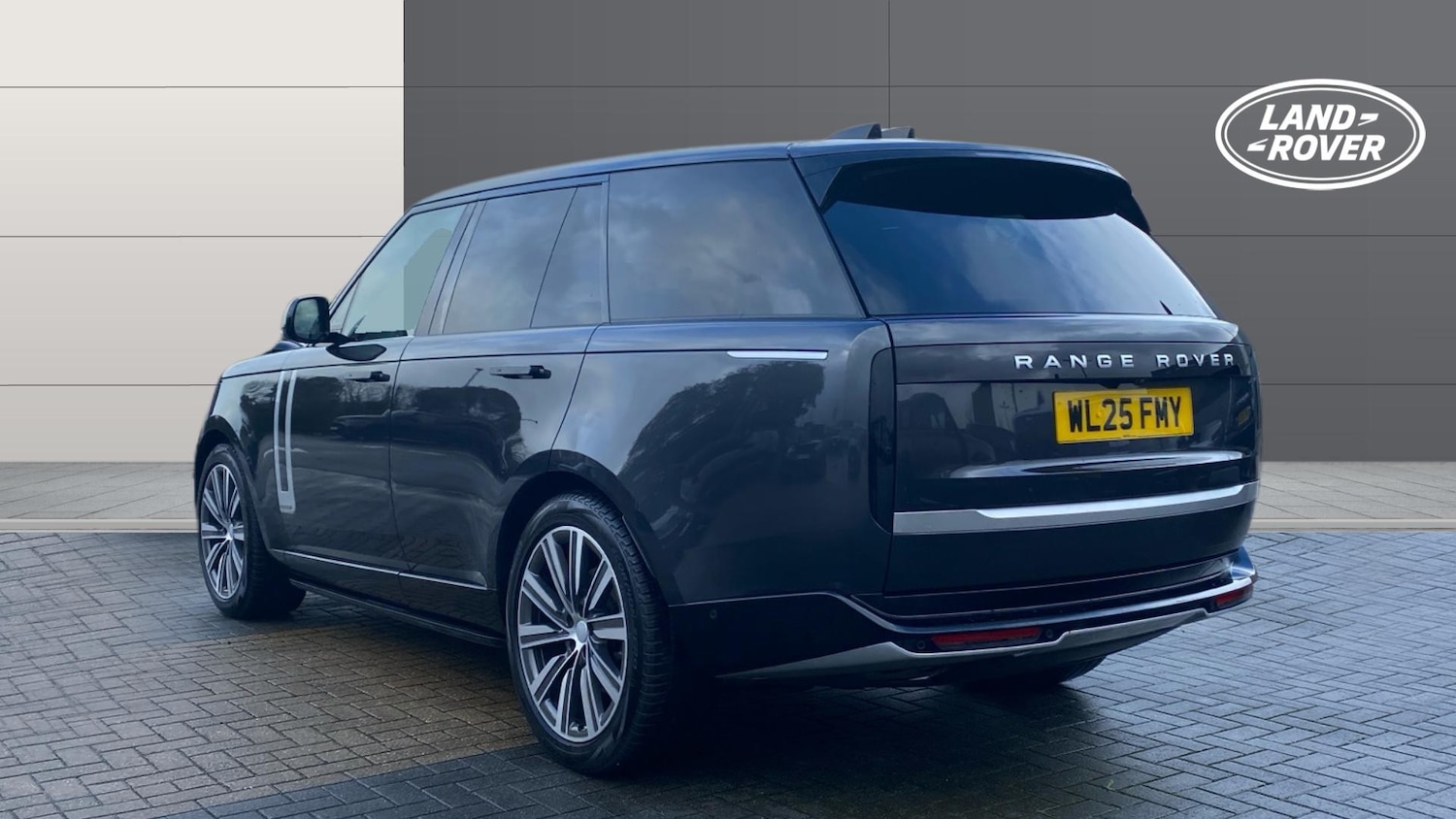 Used Land Rover Range Rover 2025 for sale - 76877751: Photo 2