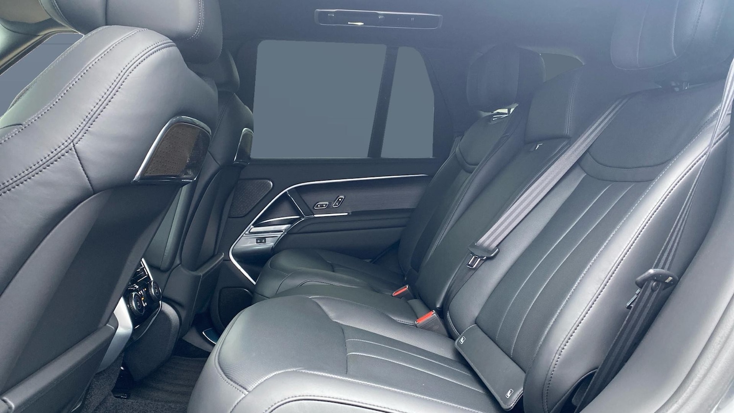 Used Land Rover Range Rover 2025 for sale - 76877751: Photo 4