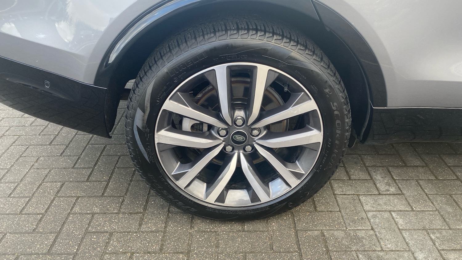 Used Land Rover Discovery 2024 for sale - 77365121: Photo 24