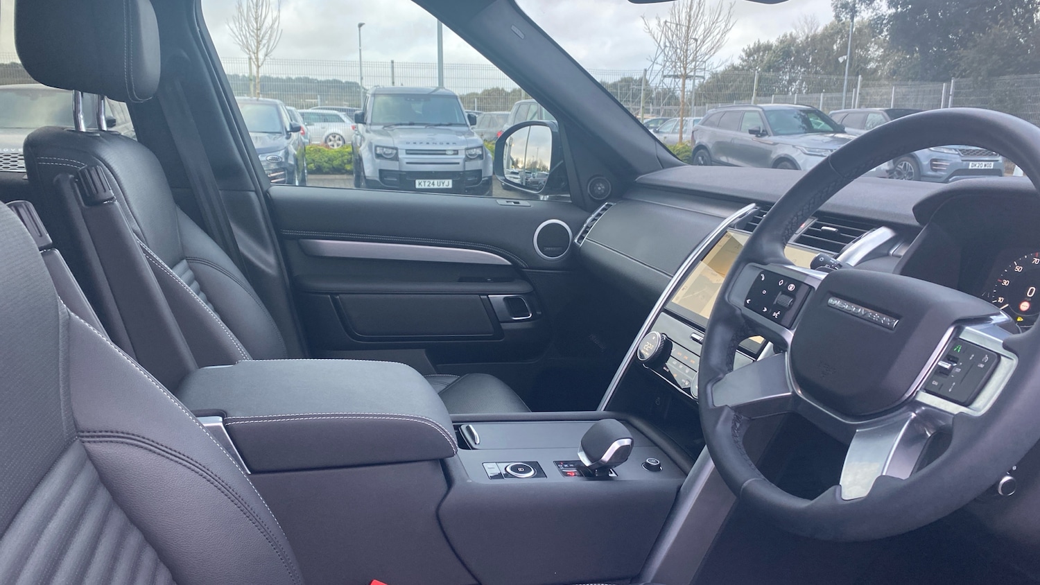 Used Land Rover Discovery 2024 for sale - 77365121: Photo 50