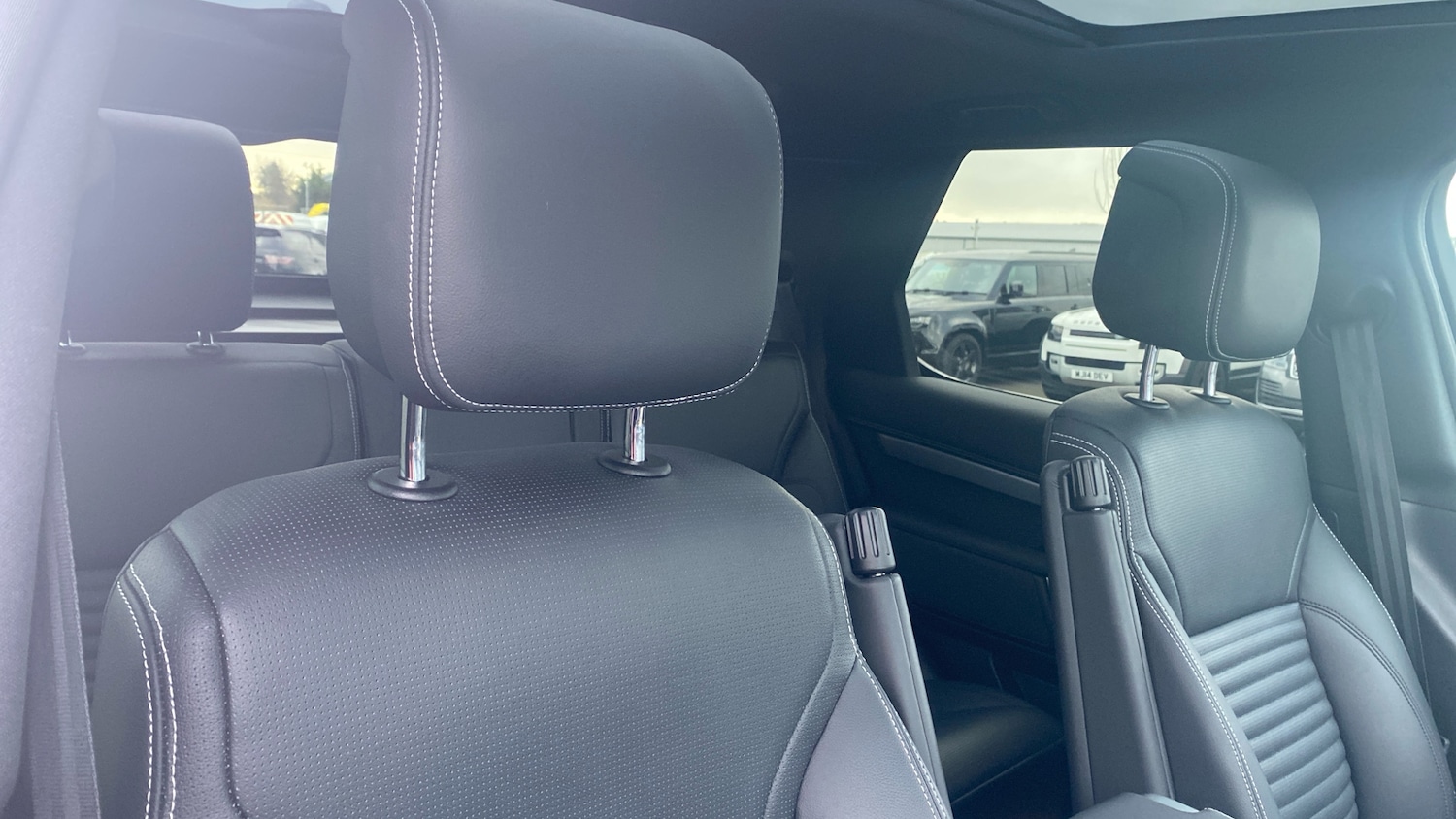 Used Land Rover Discovery 2024 for sale - 77365121: Photo 51