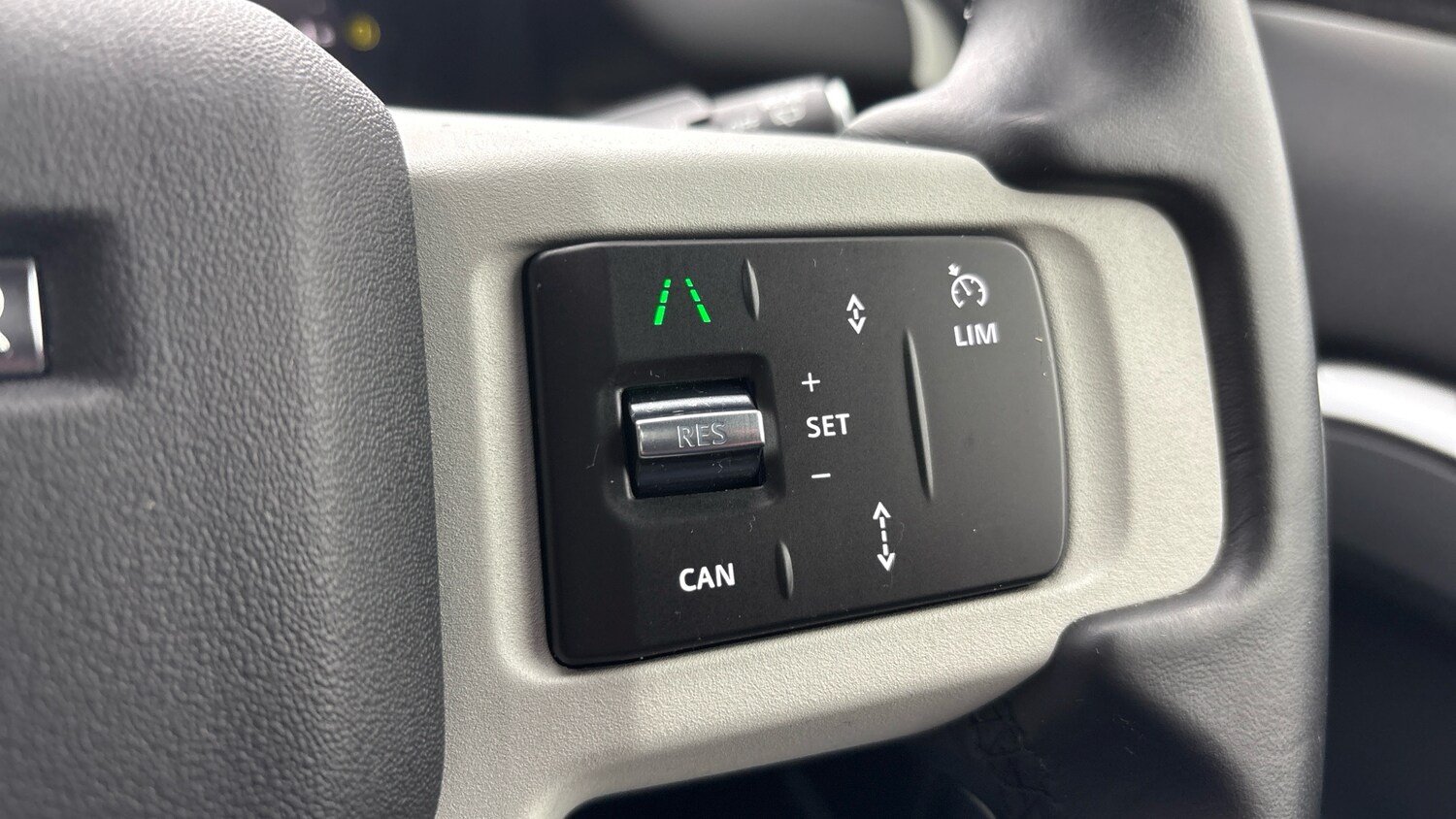 Used Land Rover Defender 2024 for sale - 77336442: Photo 64