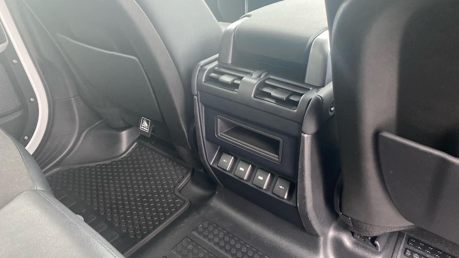 Used Land Rover Defender 2020 for sale - 77446104: Photo 18