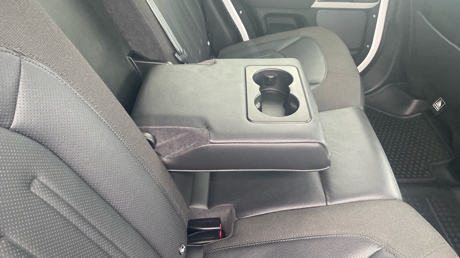 Used Land Rover Defender 2020 for sale - 77446104: Photo 44