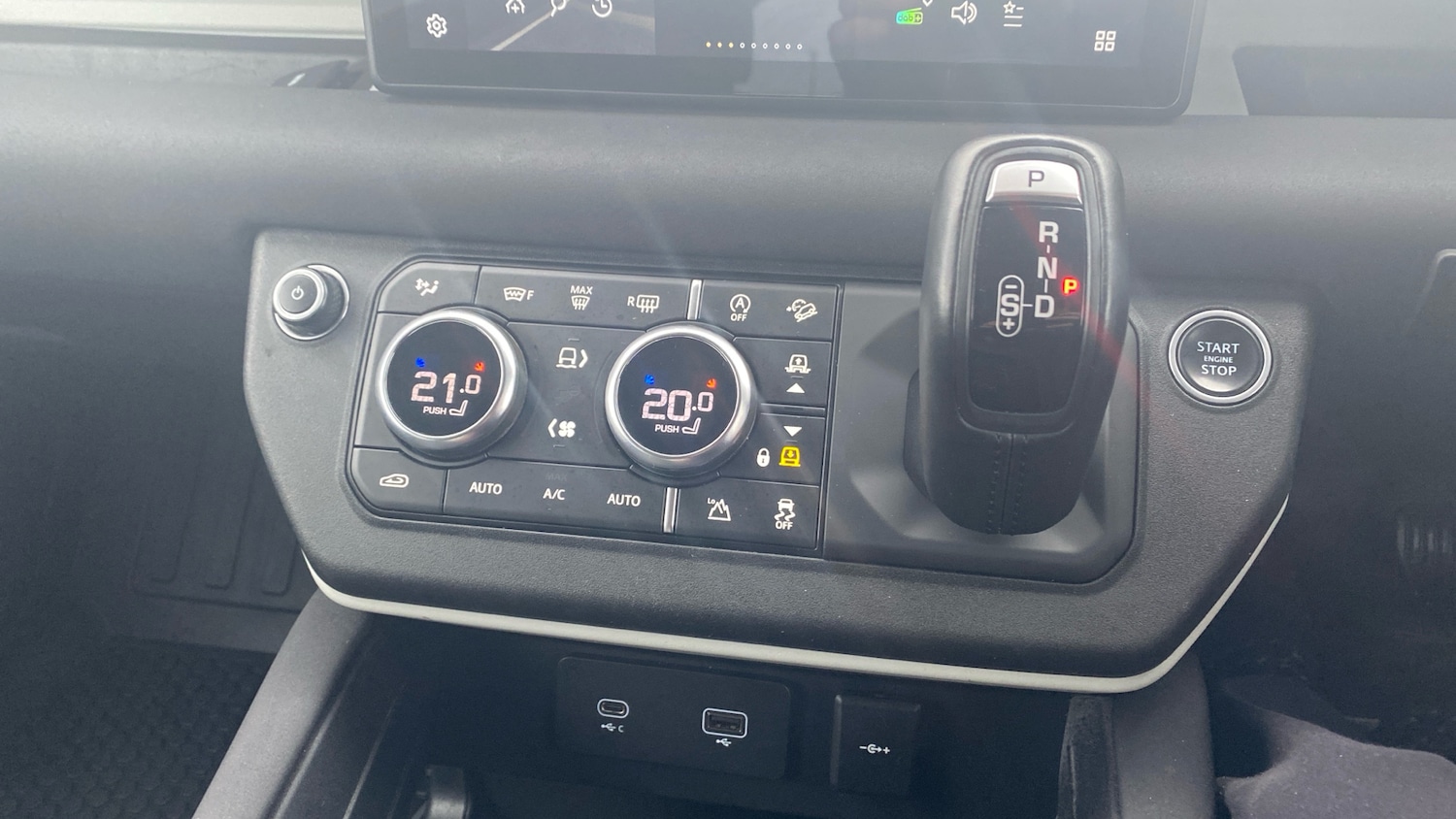 Used Land Rover Defender 2020 for sale - 77446104: Photo 56