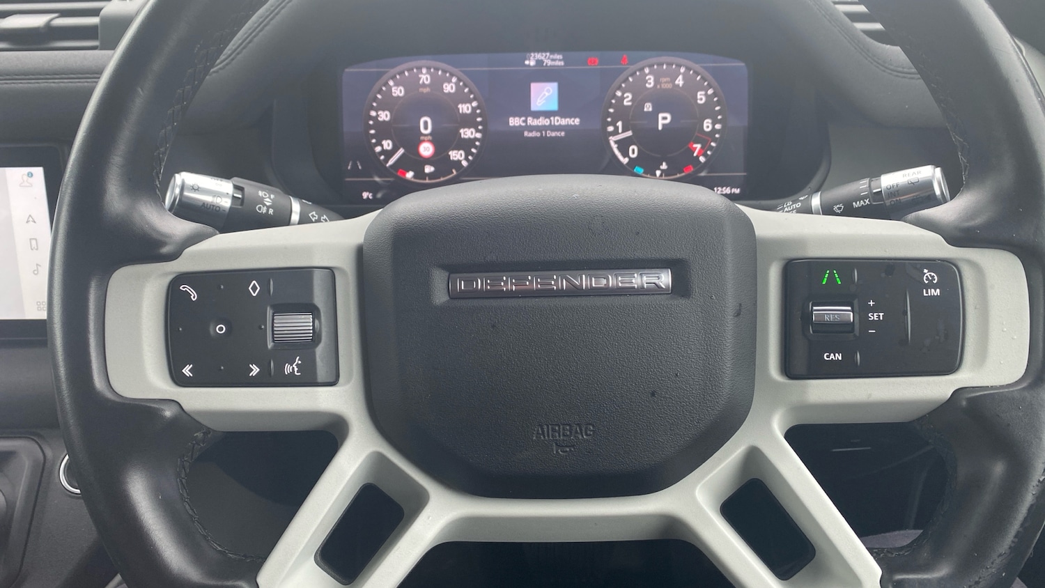 Used Land Rover Defender 2020 for sale - 77446104: Photo 65