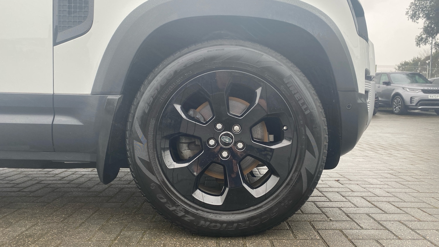 Used Land Rover Defender 2020 for sale - 77446104: Photo 8