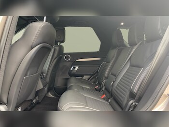 Used Land Rover Discovery 2023 for sale - 75935197: Photo